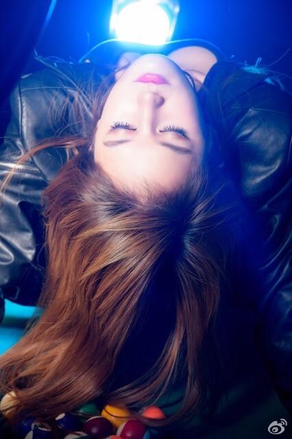 tickling欧美挠乳vk